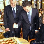 greitųjų šachmatų 2011 m. Lietuvos čempionatas, simbolinis pirmasis Kirsan Nikolayevich Ilyumzhinov ėjimas